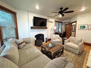TV, fireplace, offices - Island House Summary: (Minocqua)