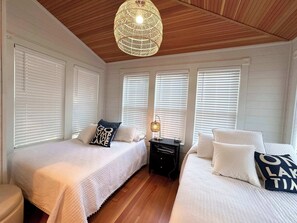 4 chambres, bureau, Wi-Fi, draps fournis