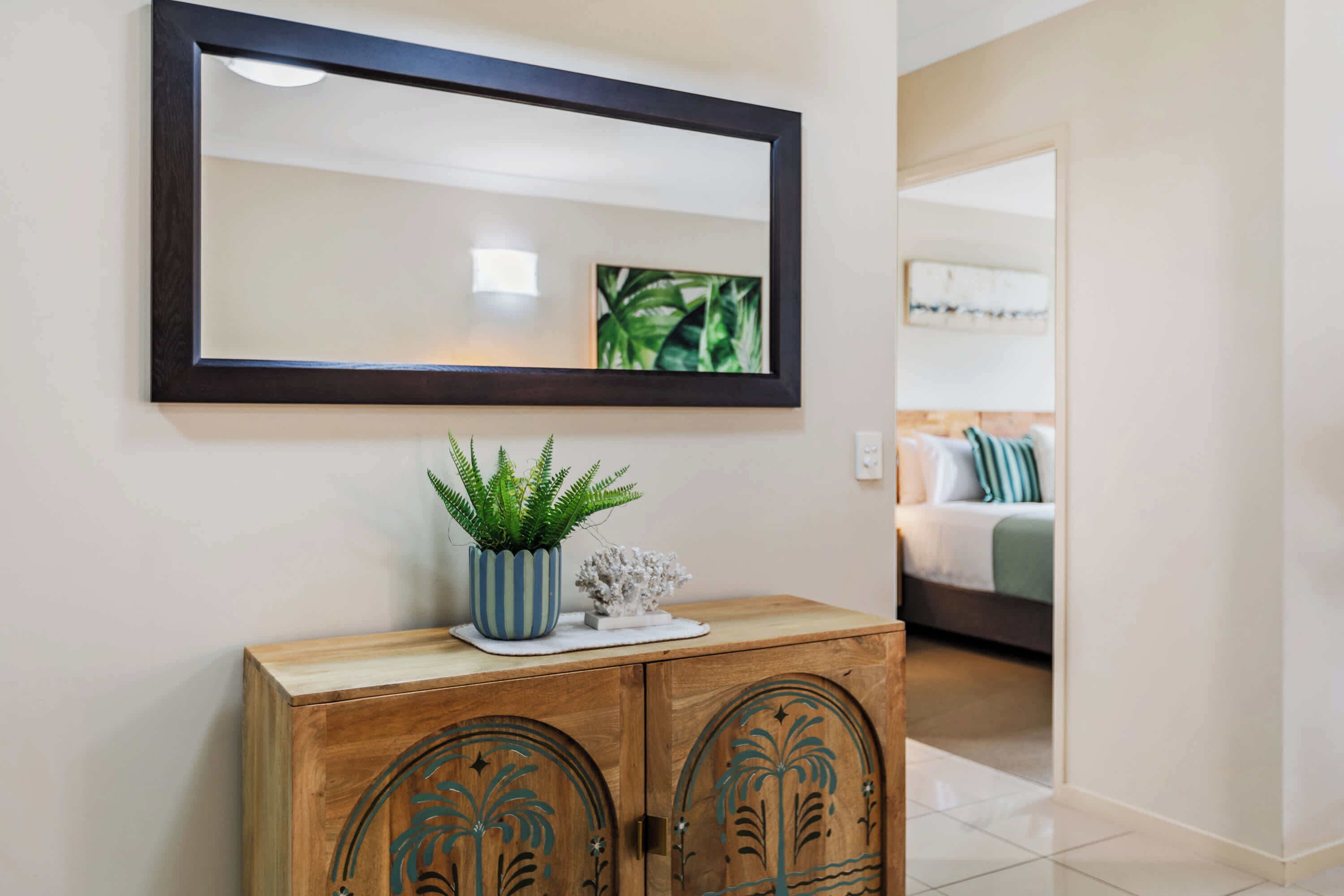 2 habitaciones, tabla de planchar con plancha, cuna de viaje y wifi 