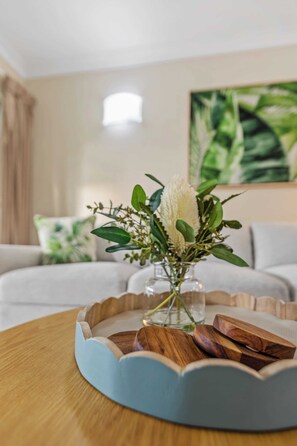 Interior - Top-Floor Cairns Apartment w/ Pool Views & Gym (Westcourt)