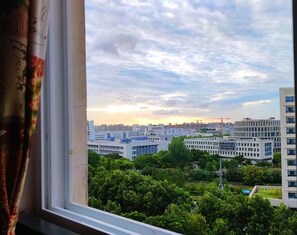 Comfort Apartment, 1 Double Bed with Sofa bed, Non Smoking, City View | Blackout curtains, soundproofing, iron/ironing board, free WiFi - Mrs.Li apartment Line No.7 nearby (Shanghai)