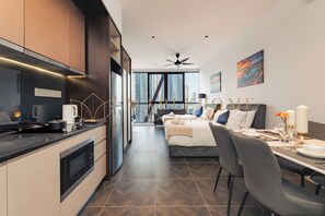 Family Suite, 2 Queen Beds, Non Smoking | Private kitchen | Fridge, microwave, stovetop, cookware/dishes/utensils - Scarletz Premier Suites Kuala Lumpur (Kuala Lumpur)