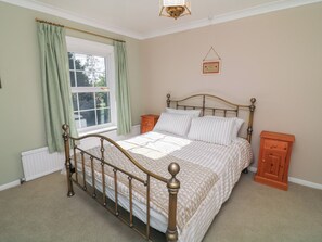 4 Schlafzimmer, individuell dekoriert, individuell eingerichtet