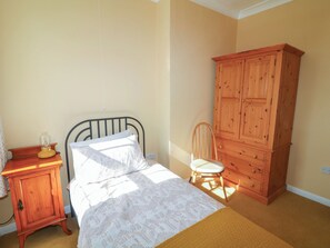 4 habitaciones, decoración personalizada y muebles diferentes 