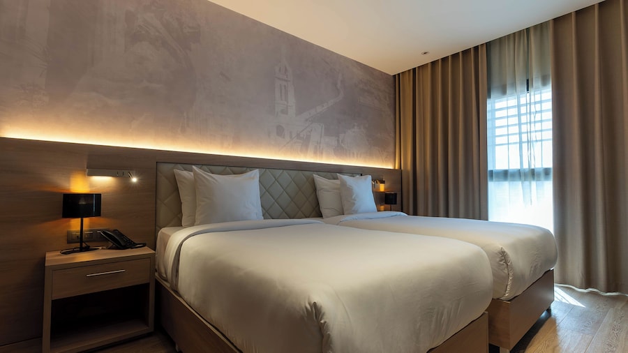 Kyriad Prestige Le Patio