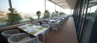 Kyriad Prestige Le Patio 