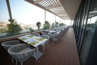 Kyriad Prestige Le Patio 