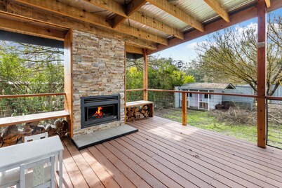 Hooked on Doon: 3 BR, 1.5 BA House in Bonnie Doon, Sleeps 9