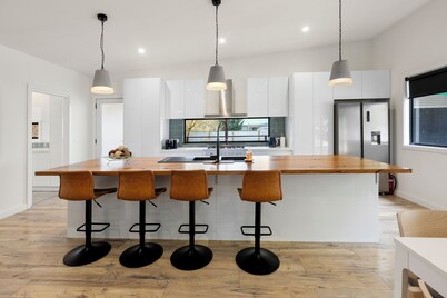Hooked on Doon: 3  BR, 1.5  BA House in Bonnie Doon, Sleeps 9