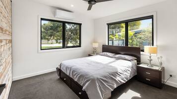 3 bedrooms, WiFi, bed sheets