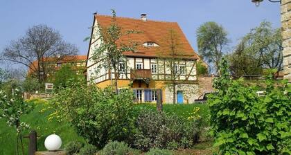 Charming design apartment for 3 - near Dresden, with balcony