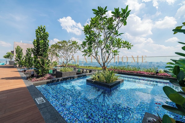 Outdoor pool - Riveria Premier Suites Kuala Lumpur (Kuala Lumpur)