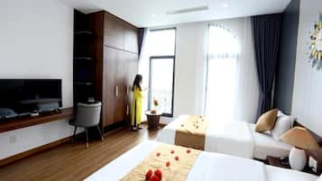 Deluxe Double or Twin Room | In-room safe, soundproofing, iron/ironing board, free WiFi