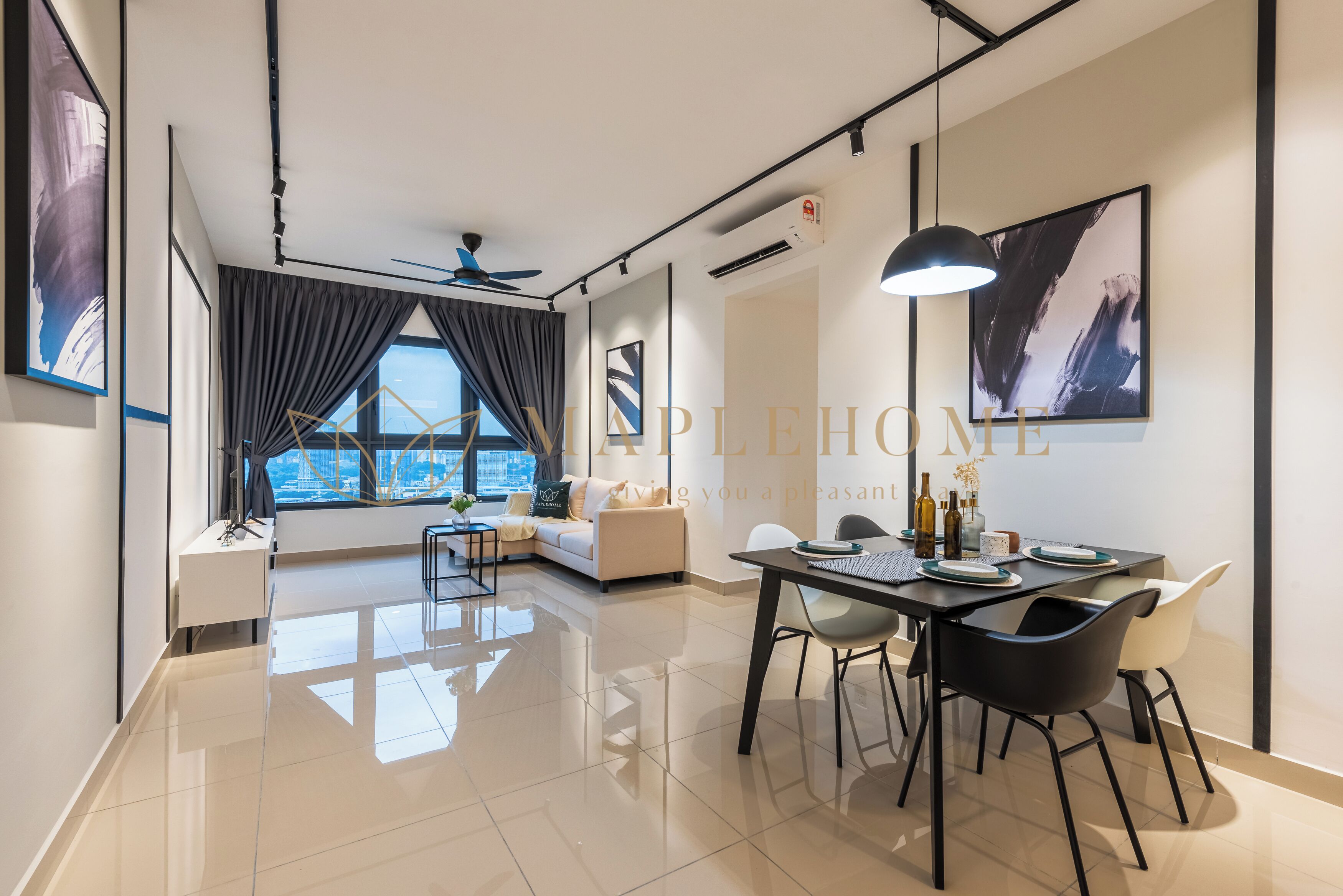 Suite Royal, 3 kamar tidur, Bebas Asap Rokok | Ruang makan