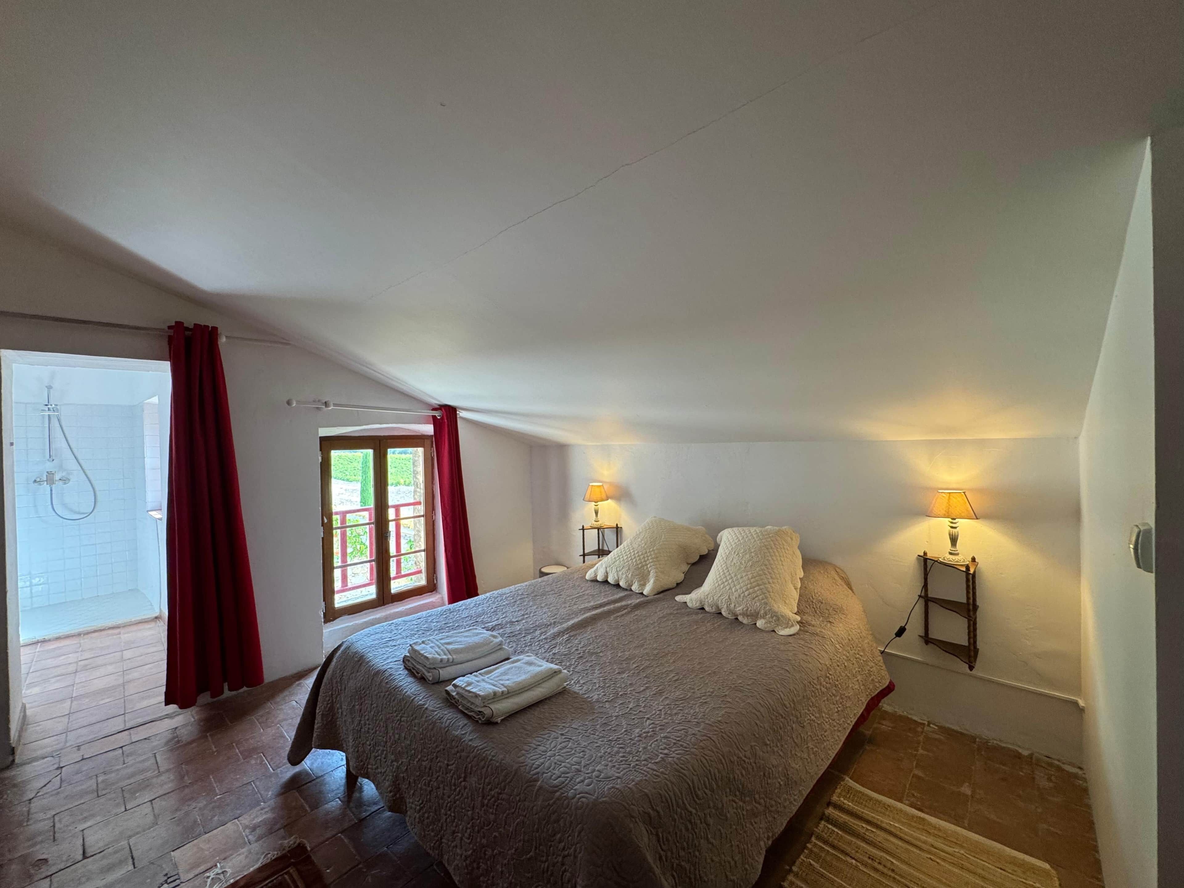 1 quarto, ferros/tábuas de passar roupa, Wi-Fi de cortesia