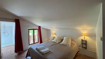 1 sovrum, strykjärn/strykbräda, gratis wi-fi och sängkläder