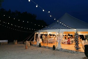 Espace banquet en plein air