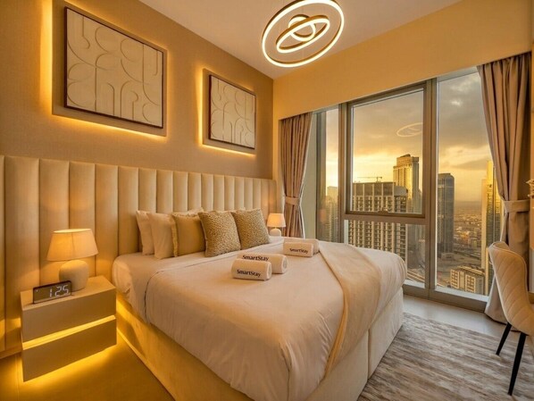Iron/ironing board, WiFi, bed sheets - New 1BR | Burj Khalifa Infinity Pool | Dubai Mall (Dubai)