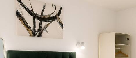 1 chambre, fer et planche Ă repasser, literie fournie