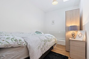 3 bedrooms, iron/ironing board, WiFi