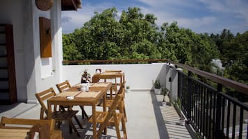 ํ
๋ผ์ค/ํํฐ์ค