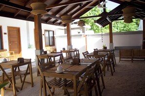 Restaurant - Oshi Boutique  (Felidhoo)