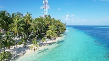 Beach nearby, white sand, sun-loungers, beach umbrellas
