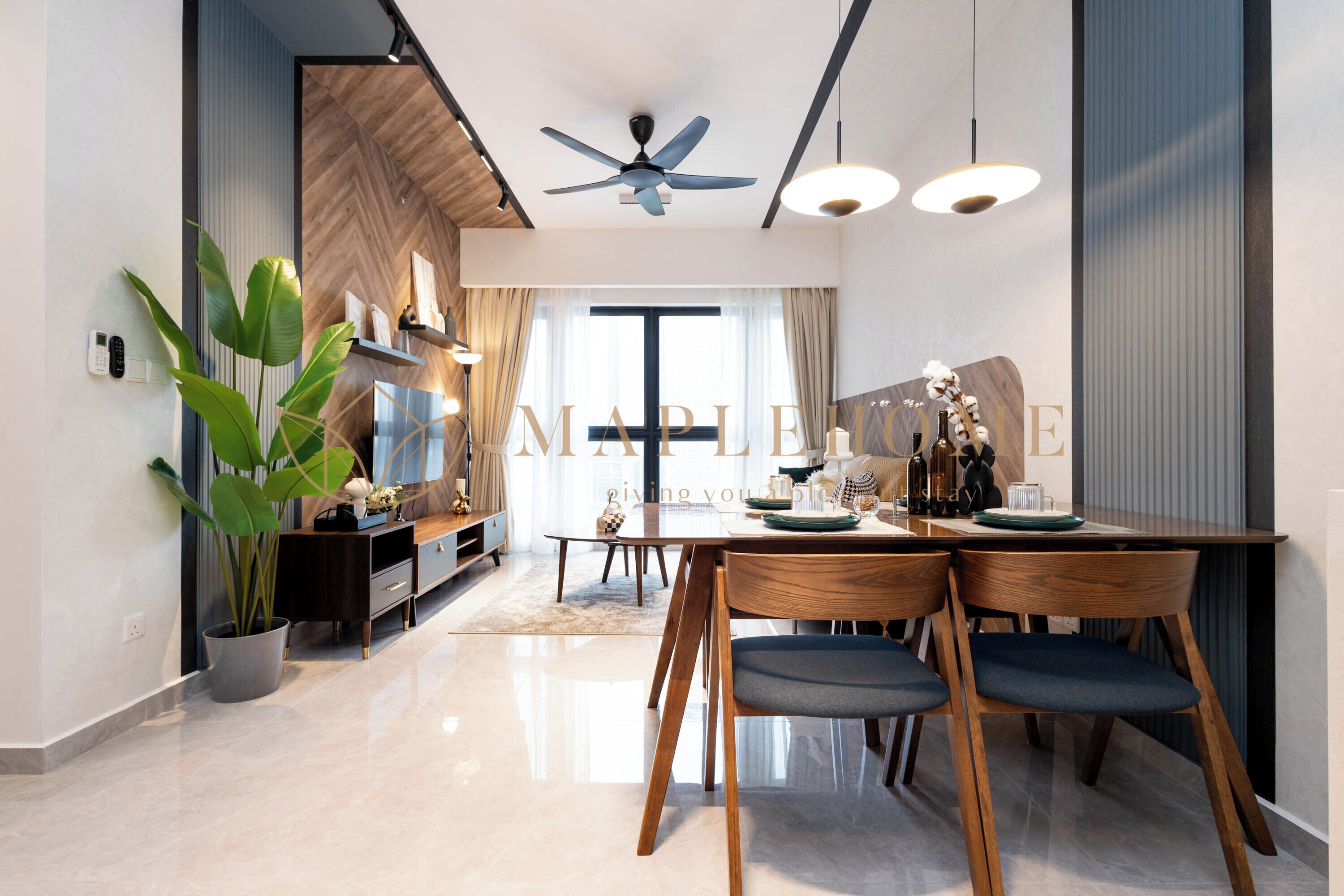 Deluxe Suite, 2 Bedrooms, Non Smoking | Dining room