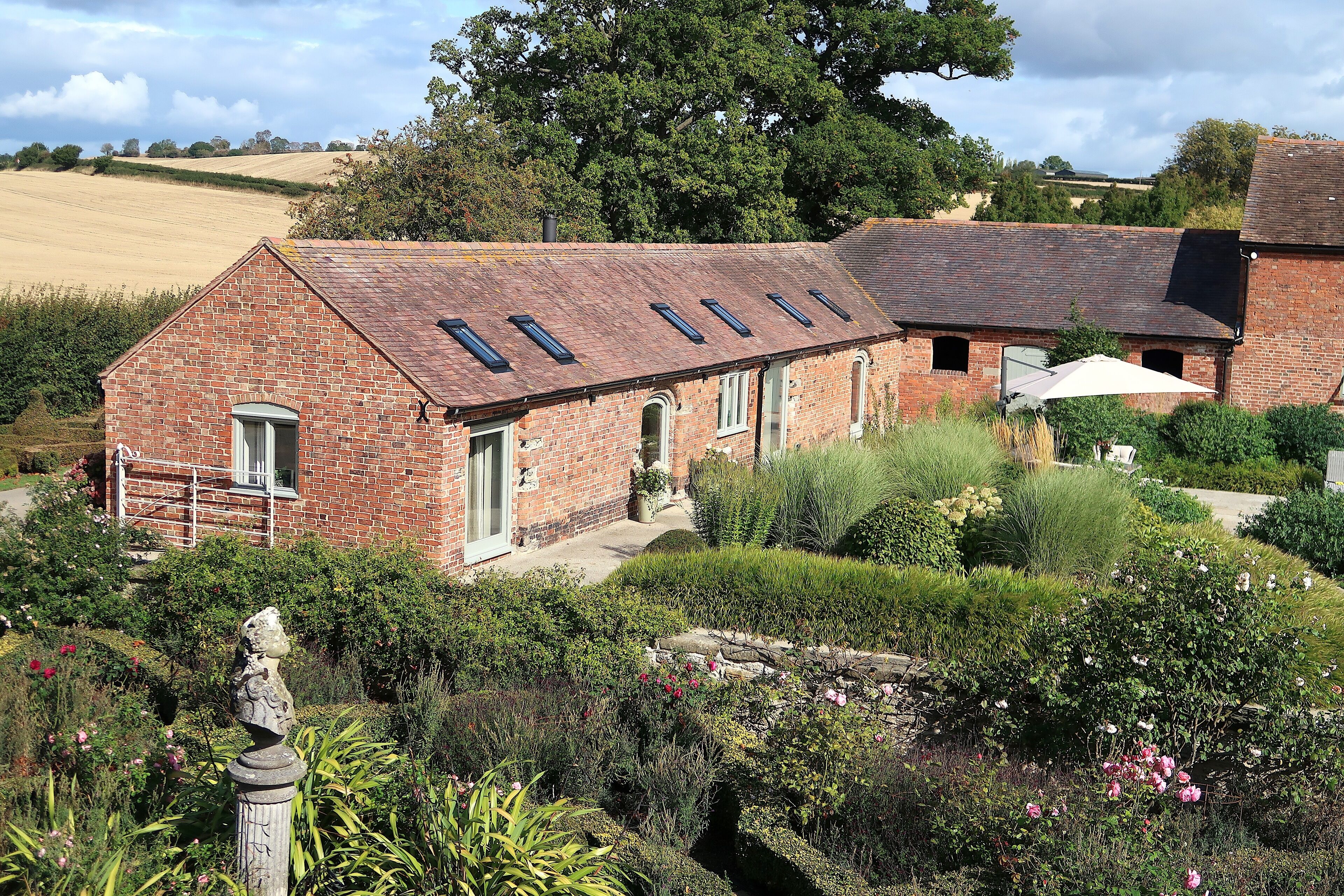 المنشأة من الخارج