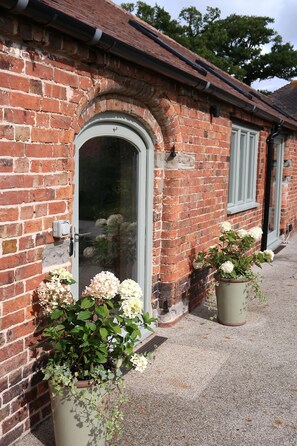 تفاصيل الفندق من الخارج