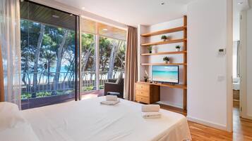 4 slaapkamers, een strijkplank/strijkijzer, wifi, beddengoed