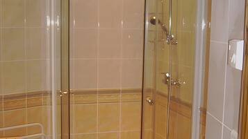 Shower, free toiletries, hair dryer