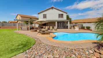 House (4 Bedrooms) | Front of property