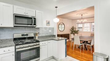 Hús (5 Bedrooms) | Að innan