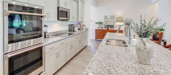 2 Mi to Golf! Punta Gorda Gem w/ Pet-friendly Yard