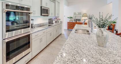 2 Mi to Golf! Punta Gorda Gem w/ Pet-friendly Yard