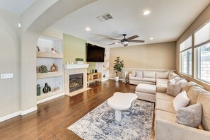 House (4 Bedrooms) | Interior