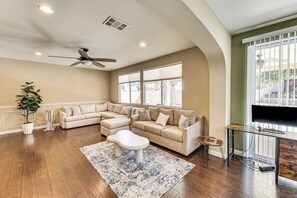 House (4 Bedrooms) | Interior