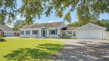 House (3 Bedrooms) | Front of property