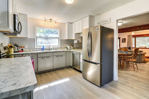 7 Mi to Bighorn Natl Forest: Dog-friendly Home