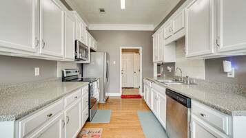 Rumah (4 Bedrooms) | Interior