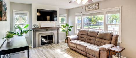 House (3 Bedrooms) | Front of property