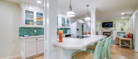 House (3 Bedrooms) | Interior