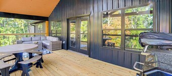 Walk to Lake Barkley! Family Home w/ Outdoor Oasis