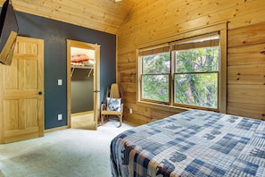 Interior - Ski & Hike: Mars Hill Mountaintop Cabin w/ Views (Mars Hill)
