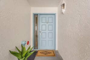 Apartment (2 Bedrooms) | Interior - Gulf Views, Steps to Beach: Redington Shores Condo (Redington Shores)