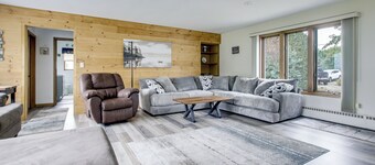 Lakefront Home Between Oshkosh & Fond Du Lac