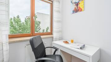 Iron/ironing board, free WiFi