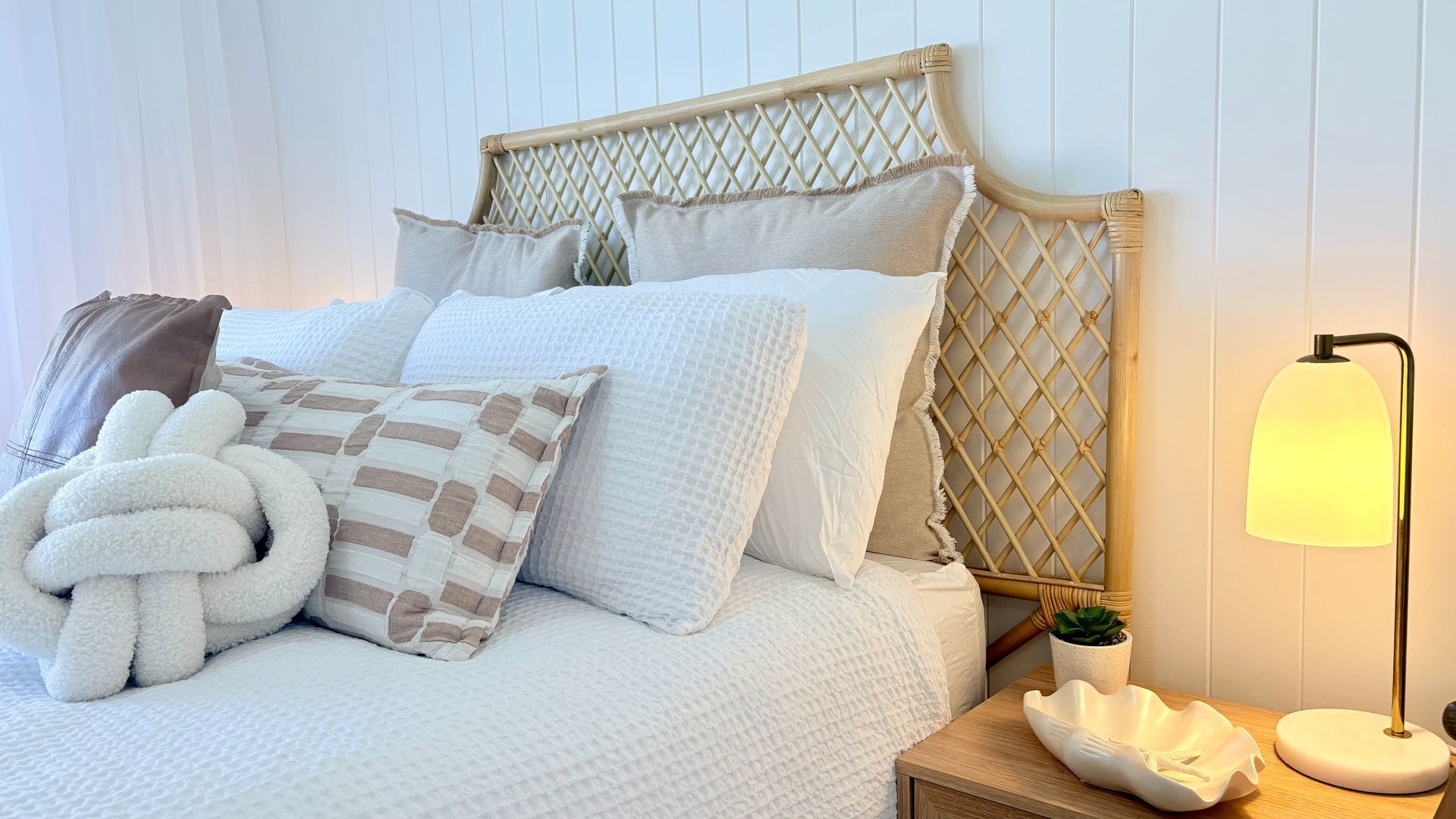 4 dormitorios, tabla de planchar con plancha, Internet y ropa de cama