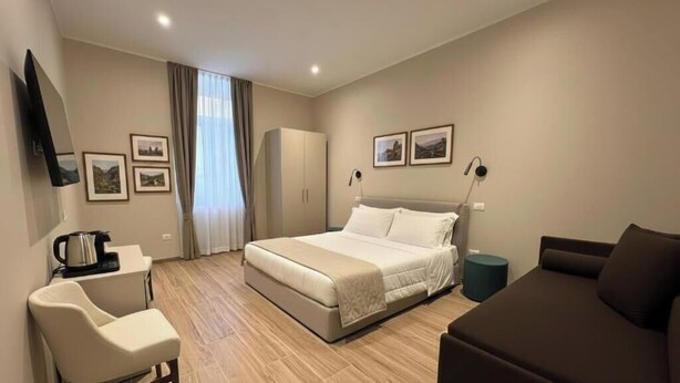 Deluxe Double or Twin Room | In-room safe, desk, blackout drapes, WiFi (free) - Rooms Porta Genova (Milan)